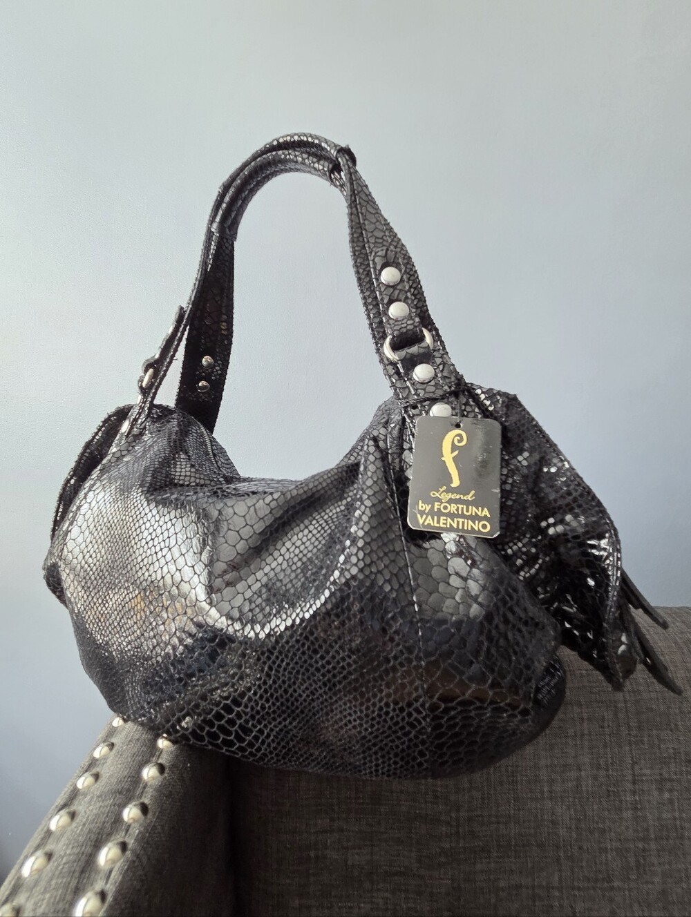 NWT, VINTAGE BLACK FORTUNA VALENTINO SNAKEPRINT LEATHER HANDBAG, 22" X 13" XL